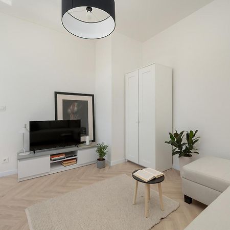 Komfortowe I Przytulne Studio Blisko Parku Wroclaw By Noclegi Renters Exterior foto